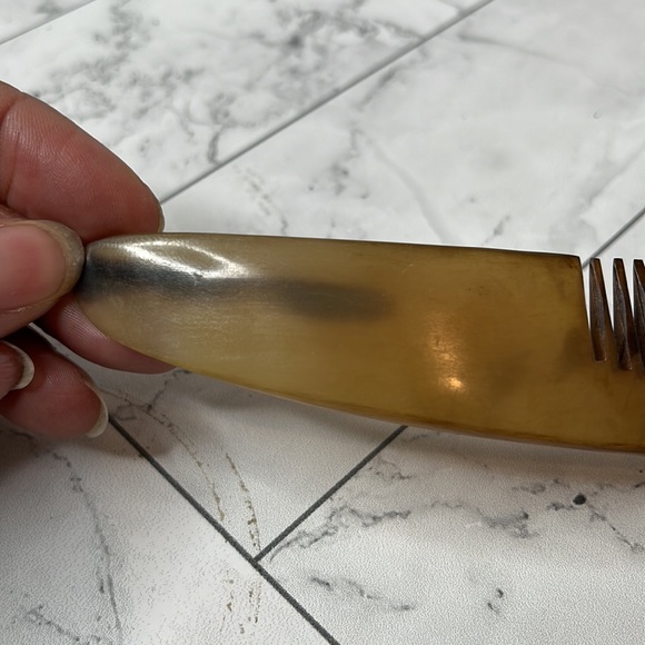 Vintage Retro Comb and shoehorn Plastic Inscribed - Picture 3 of 7